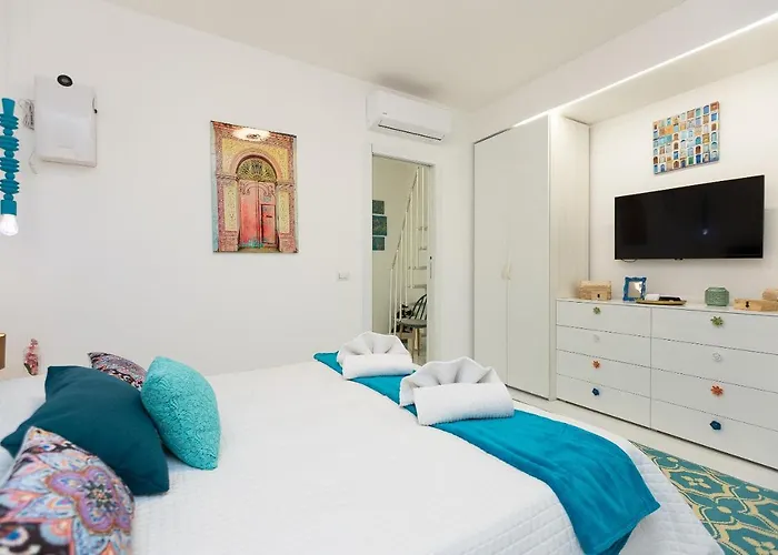 Colosseum Nest By First